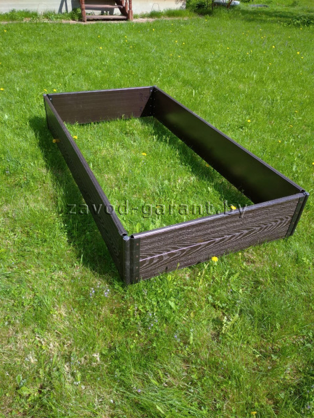 Грядка из ДПК. Высота 30 см.